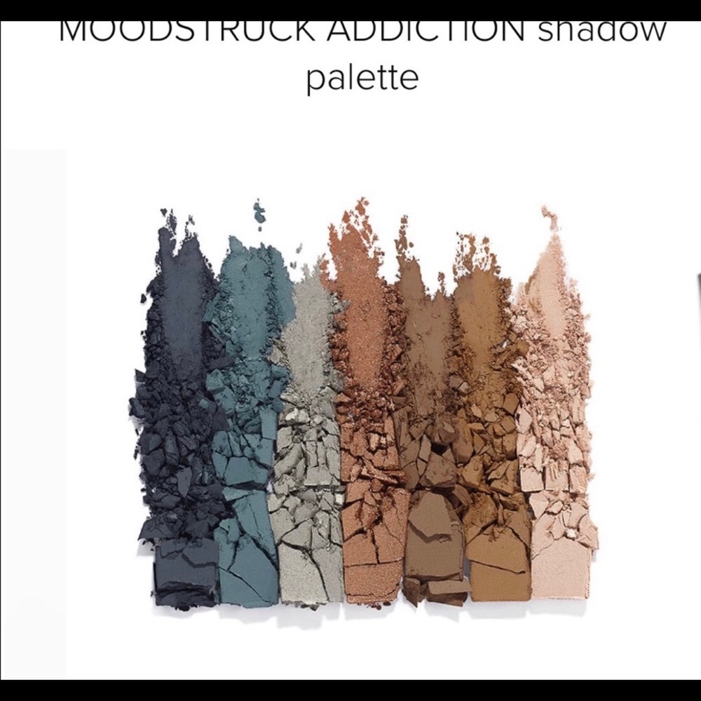 Younique moodstruck addiction palette 4